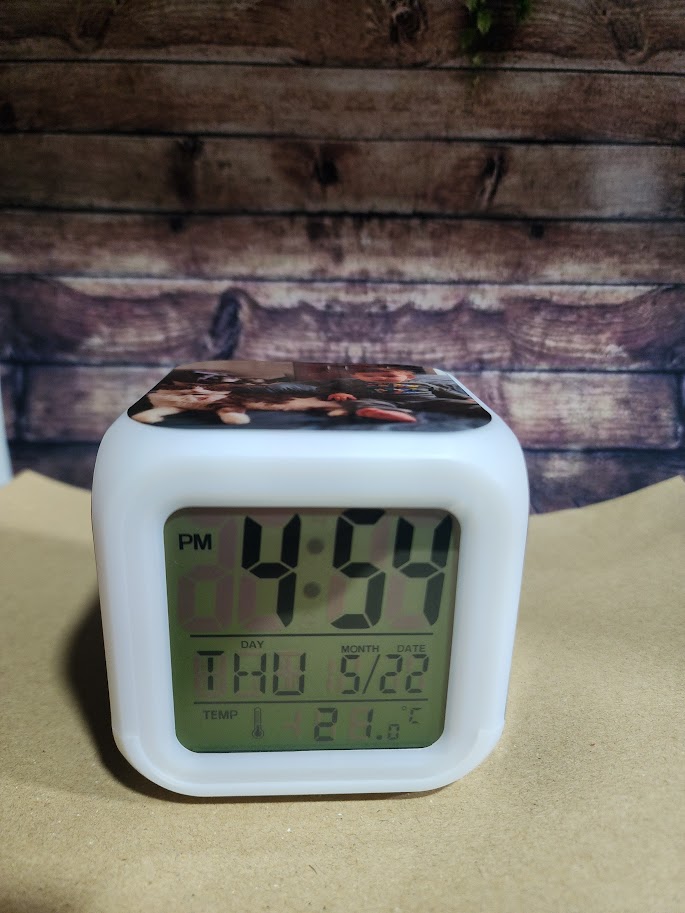 Reloj cubo personalizado